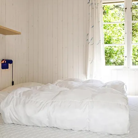 Stunning In Aakirkeby With Wifi Feriehus